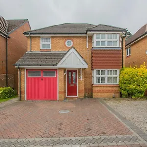  Holiday home Modern 4 Bedroom Detached House In